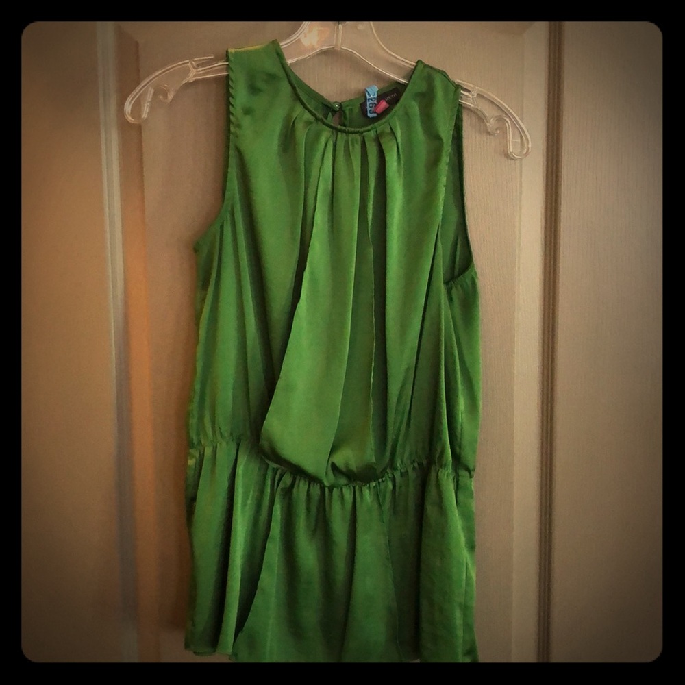 Sleeveless green blouse